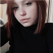 ragazza di 18'anni che frequenta il liceo delle scienze umane interessata a dare ripetizioni nelle materie di studio